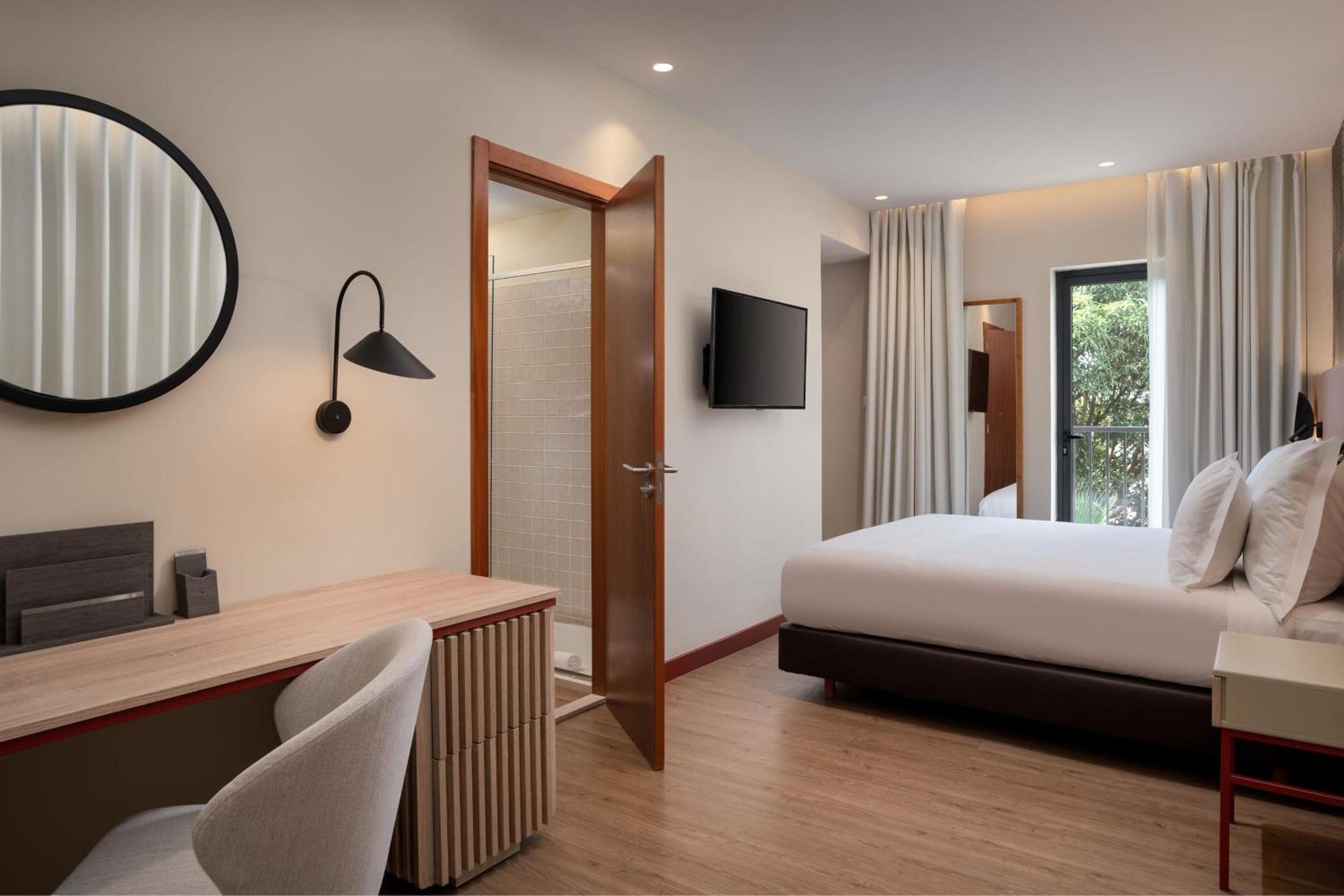 Protea Hotel By Marriott Луанда Екстер'єр фото
