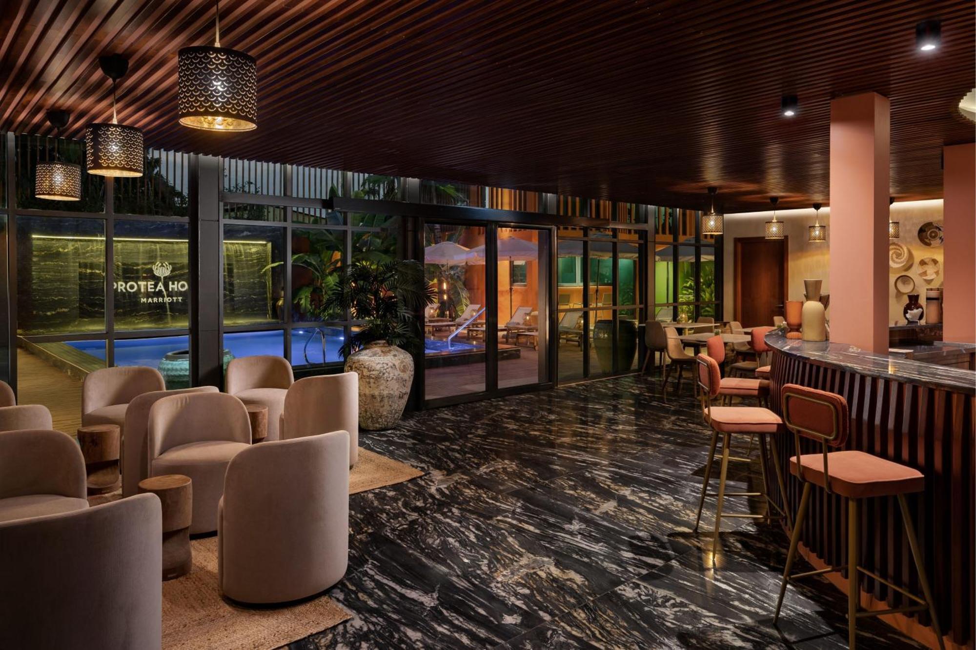 Protea Hotel By Marriott Луанда Екстер'єр фото