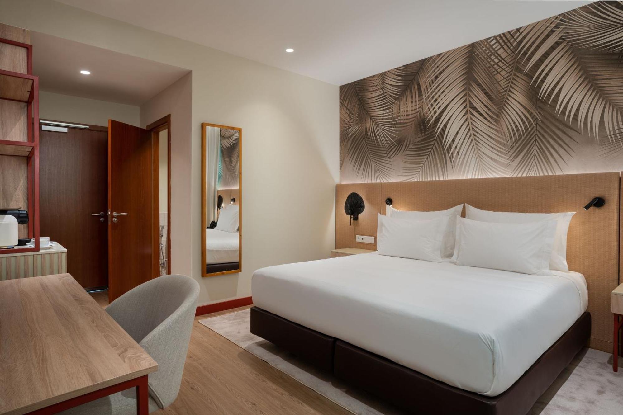 Protea Hotel By Marriott Луанда Екстер'єр фото